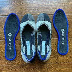 Rothys EUC size 6 Black Captoe